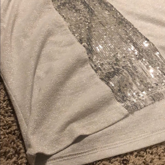 Blouse - Picture 2 of 3